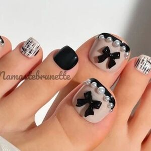2/$16 3D Bows, Rhinestones, & Pearls Press on Toenails
